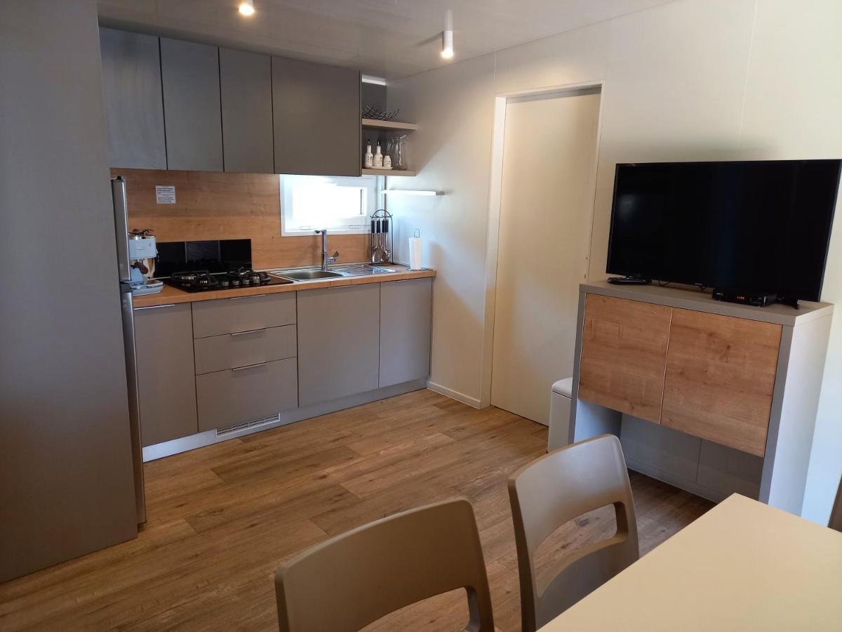 Mobile Home Agava 2 บีโอกราดนาโมรู ภายนอก รูปภาพ