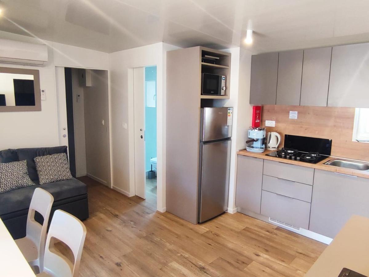Mobile Home Agava 2 บีโอกราดนาโมรู ภายนอก รูปภาพ