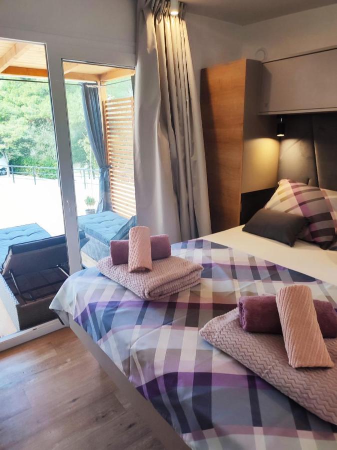 Mobile Home Agava 2 บีโอกราดนาโมรู ภายนอก รูปภาพ
